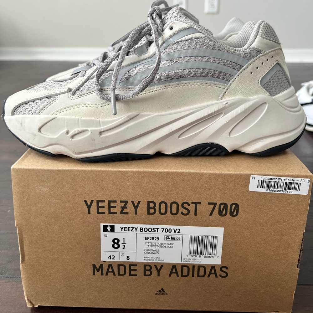 Yeezy 700 Boost Static- Size 8.5M/10W